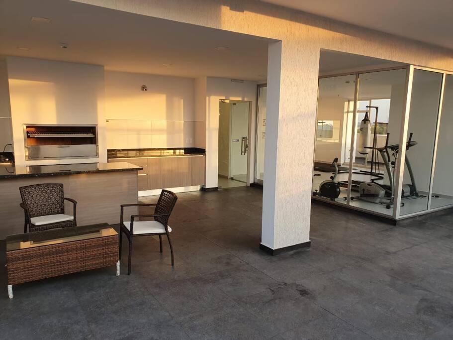 Hermoso Departamento Con Piscina Y Estacionamiento Асунсьон Экстерьер фото